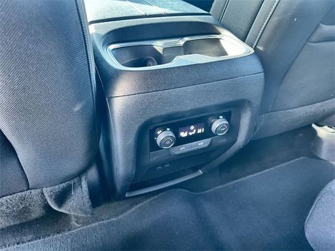 Used 2024 Chevrolet Traverse LS image 21