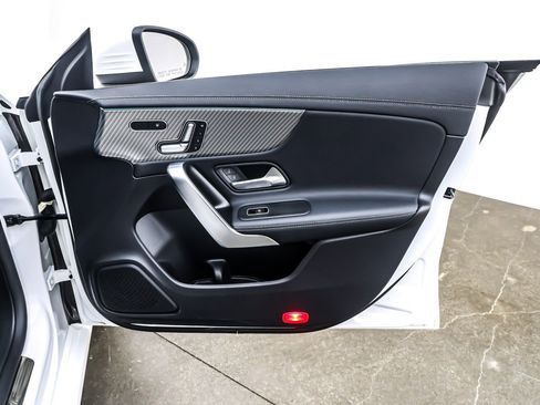 Certified 2025 Mercedes-Benz CLA 250 image 25