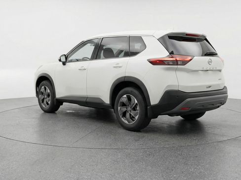 Used 2025 Nissan Rogue SV AWD/4WD image 6