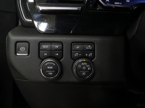 Used 2024 Chevrolet Silverado 3500 LT w/ Convenience Package AWD/4WD image 20