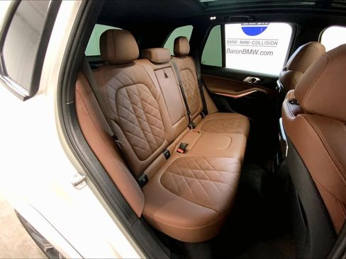 Used 2024 BMW X5 xDrive40i w/ M Sport Package image 20