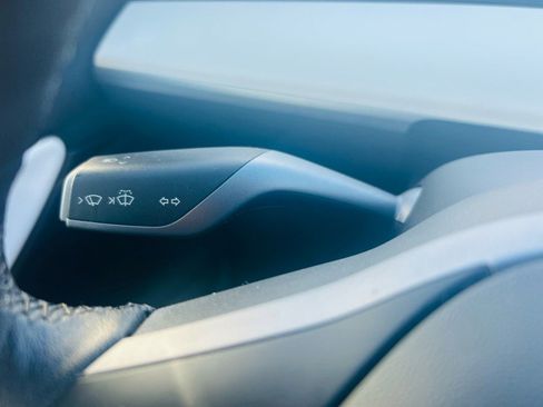 Used 2021 Tesla Model Y Performance image 27