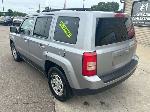 Used 2015 Jeep Patriot Sport w/ Power Value Group FWD image 7