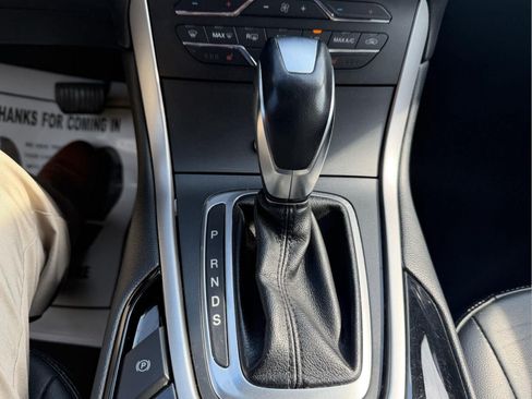 Used 2018 Ford Edge SEL w/ Equipment Group 201A AWD/4WD image 24