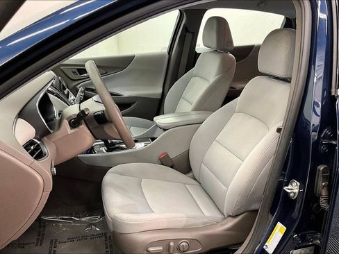 Used 2021 Chevrolet Malibu LT FWD image 21