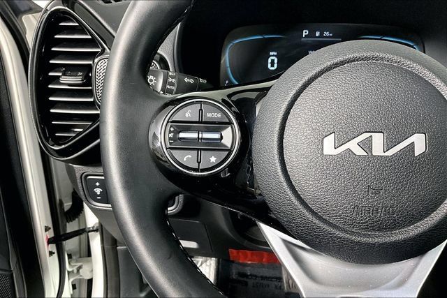 Used 2025 Kia Soul EX FWD image 19