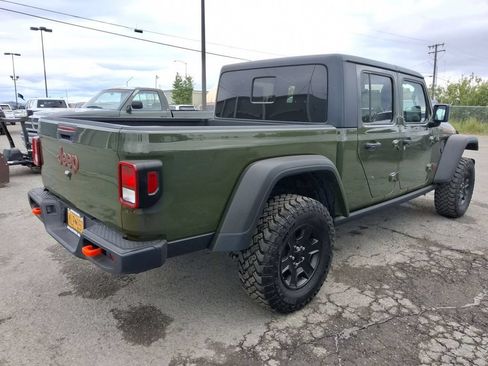 Used 2023 Jeep Gladiator Mojave AWD/4WD image 8