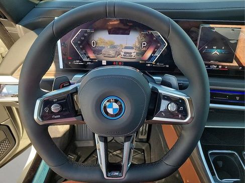 New 2026 BMW 750e xDrive w/ Premium Package AWD/4WD image 23
