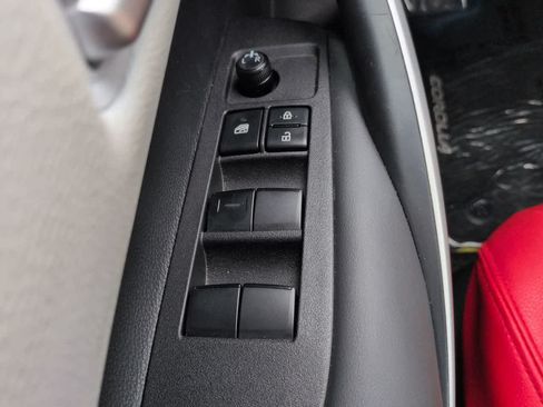Certified 2025 Toyota Corolla SE FWD image 21