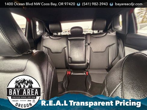 Used 2024 Jeep Compass Latitude AWD/4WD image 18