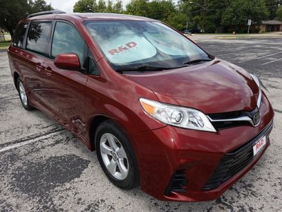 Used 2018 Toyota Sienna LE