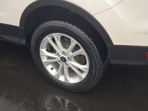 Used 2019 Ford Escape SE image 11