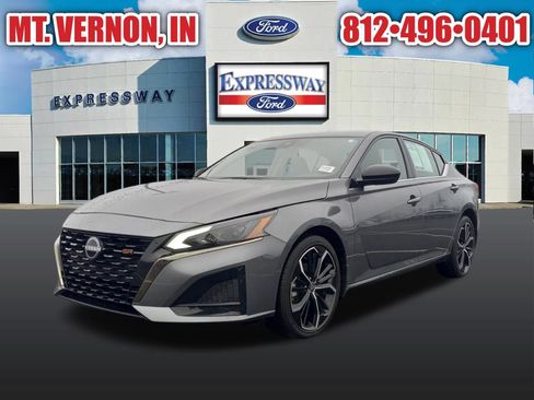 Used 2025 Nissan Altima 2.5 SR AWD/4WD image 3