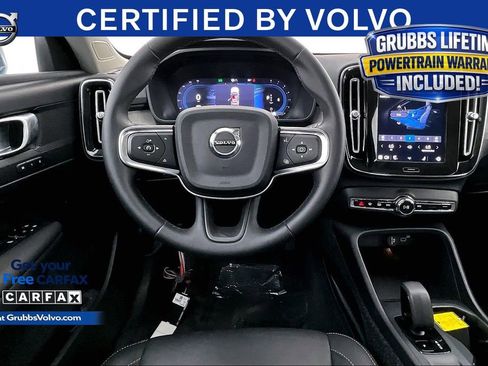 Certified 2025 Volvo XC40 B5 Core AWD/4WD image 6