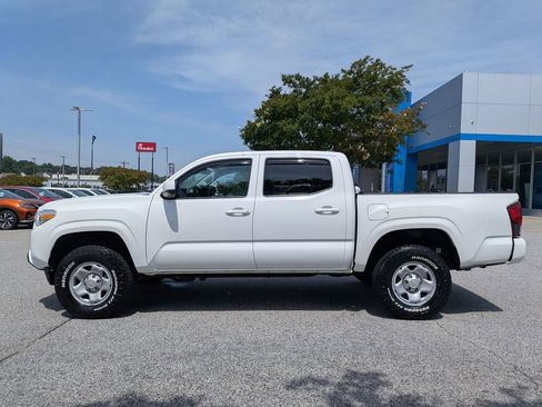 Used 2023 Toyota Tacoma SR AWD/4WD image 5