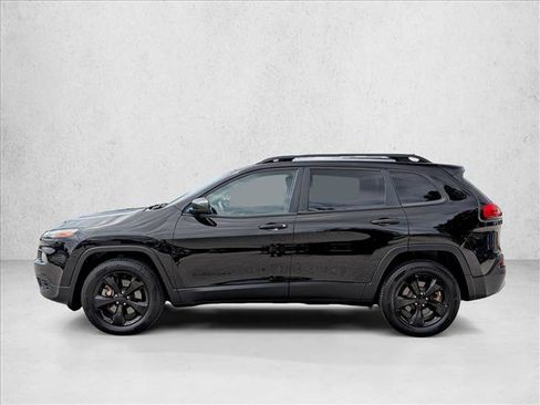 Used 2017 Jeep Cherokee Sport AWD/4WD image 10