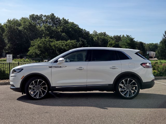 Used 2023 Lincoln Nautilus Reserve w/ Equipment Group 201A AWD/4WD image 22