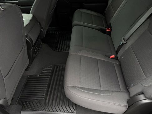 Used 2024 Chevrolet Silverado 1500 Custom Trail Boss w/ Dark Appearance Package AWD/4WD image 13