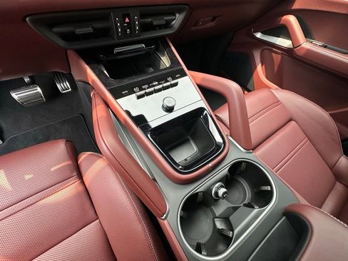 New 2026 Porsche Cayenne GTS AWD/4WD image 28