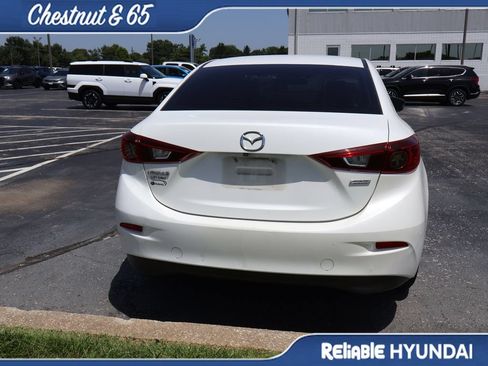 Used 2016 MAZDA MAZDA3 i Sport w/ Preferred Equipment Package FWD image 19