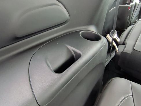 New 2026 Chrysler Pacifica Select w/ S Appearance Package image 41