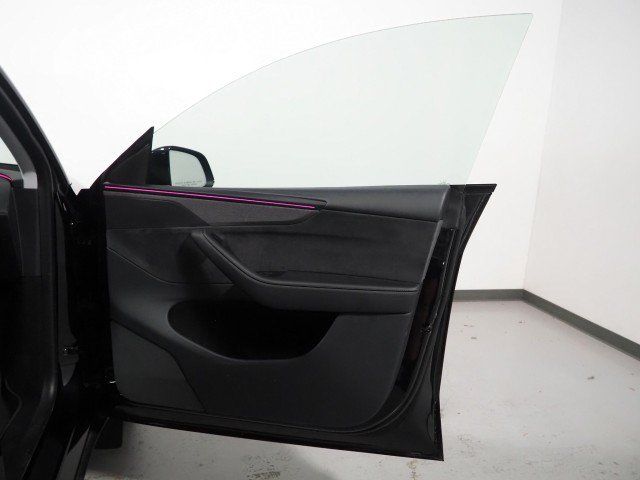 Used 2026 Tesla Model Y Long Range RWD image 60