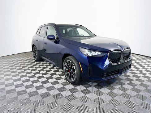 Used 2025 BMW X3 xDrive30i w/ Premium Package image 2