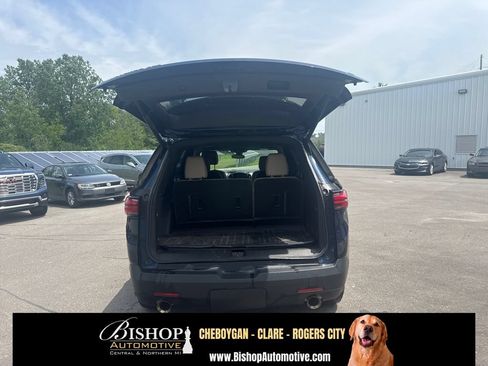 Used 2023 Chevrolet Traverse LT w/ LPO, Floor Liner Package AWD/4WD image 20