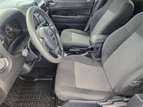 Used 2015 Jeep Patriot Sport w/ Power Value Group FWD image 12