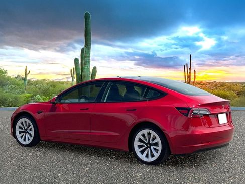 Used 2022 Tesla Model 3 RWD image 4