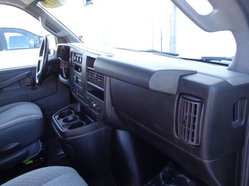 Used 2017 Chevrolet Express 3500 LT w/ LT Preferred Equipment Group RWD image 59
