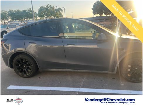 Used 2023 Tesla Model Y Long Range AWD/4WD image 16