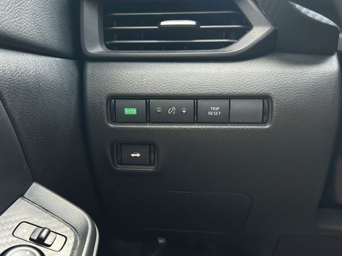 Certified 2025 Nissan Sentra S w/ Trunk Package FWD image 27