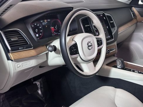 Used 2022 Volvo XC90 T8 Inscription Expression w/ Climate Package image 14