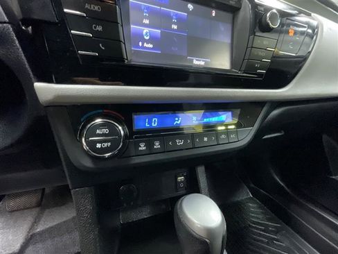 Used 2016 Toyota Corolla LE FWD image 18