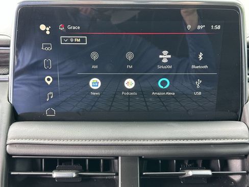 Certified 2023 GMC Yukon SLT w/ SLT Premium Package AWD/4WD image 13