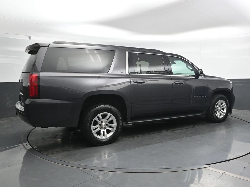 Used 2016 Chevrolet Suburban LS RWD image 2
