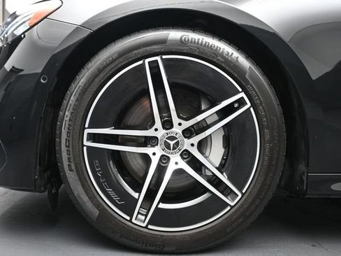 Used 2025 Mercedes-Benz E 350 4MATIC Sedan image 31