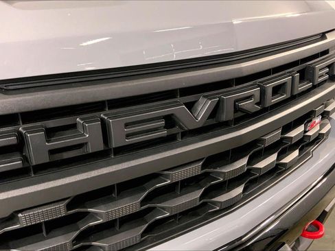 Used 2024 Chevrolet Silverado 1500 Custom Trail Boss AWD/4WD image 28