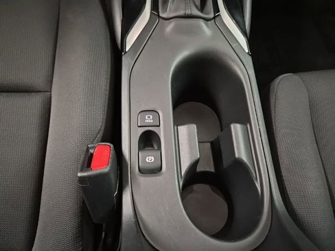 Used 2023 Toyota Corolla LE image 35