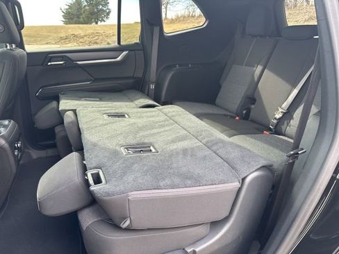 Used 2025 GMC Acadia Elevation image 47