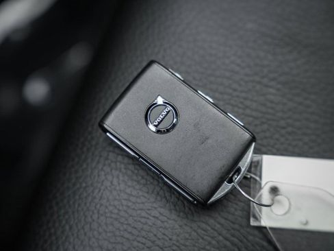 Used 2023 Volvo S60 B5 Plus w/ Climate Package image 40