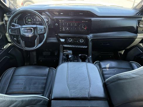 Used 2024 GMC Sierra 1500 AT4X image 12