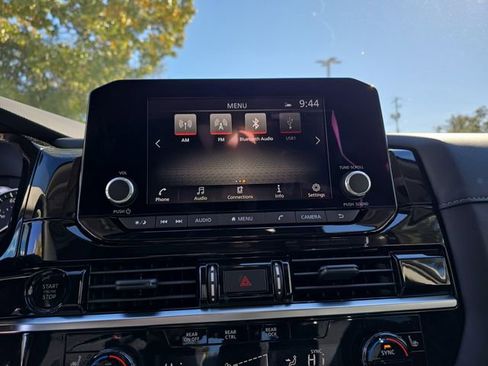 New 2025 Nissan Pathfinder SV image 25