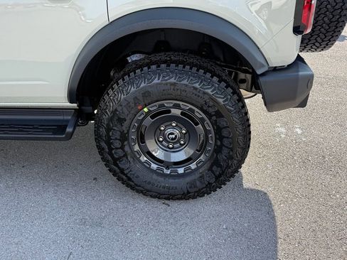 New 2025 Ford Bronco Outer Banks w/ Sasquatch Package image 41