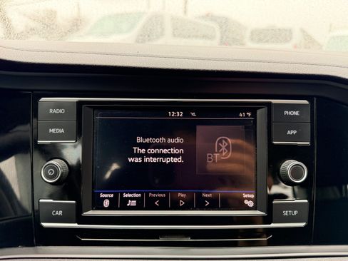 Used 2019 Volkswagen Jetta S w/ Driver Assistance Package image 17