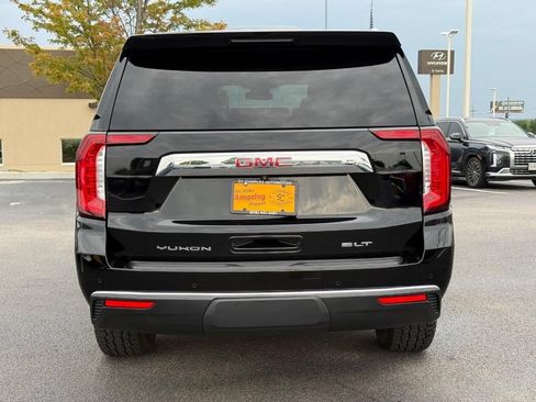 Used 2024 GMC Yukon XL SLT w/ SLT Luxury Package AWD/4WD image 4