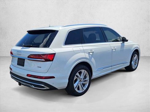 Used 2023 Audi Q7 3.0T Premium Plus w/ Premium Plus Package AWD/4WD image 5
