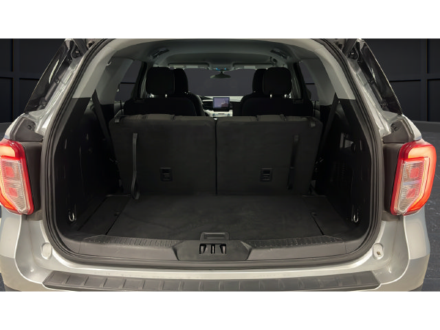 Used 2024 Ford Explorer XLT AWD/4WD image 25