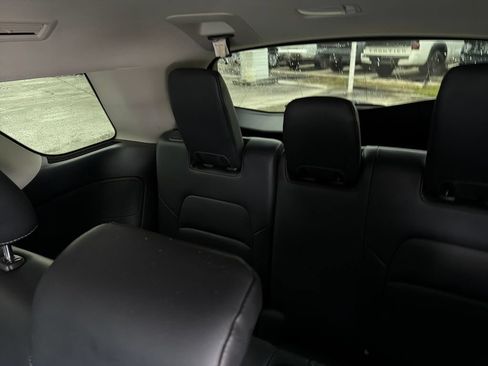 Used 2022 Nissan Pathfinder SL FWD image 31